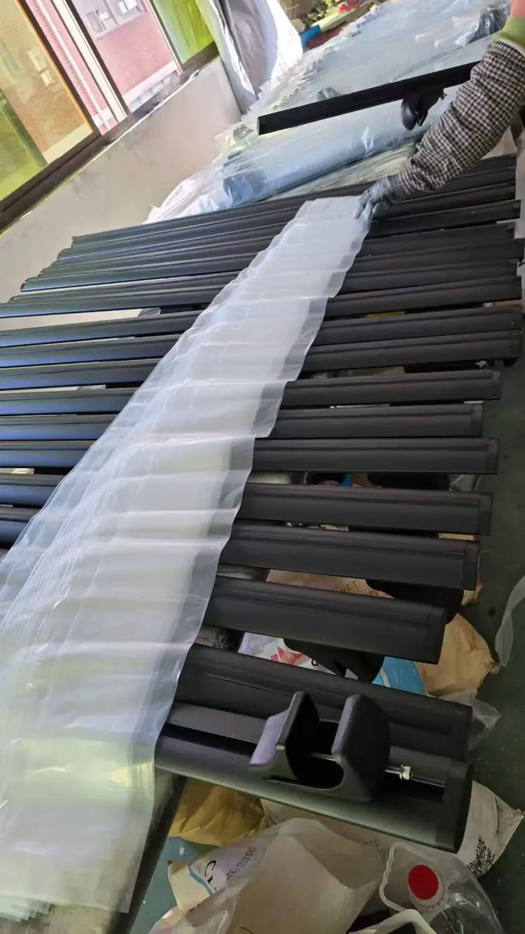 40尺柜发往中东！江门华企立方助力广东汽车改装企业稳步拓展全球订单